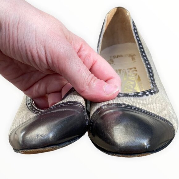 Salvatore Ferragamo Vintage Pumps Almond Toe Size 10 Beige Cap Leather Heels - Picture 8 of 8